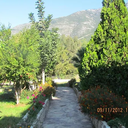 Salhan Aparthotel 3*