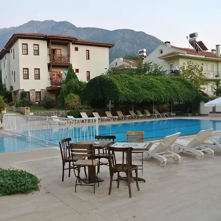 Salhan Aparthotel 3*